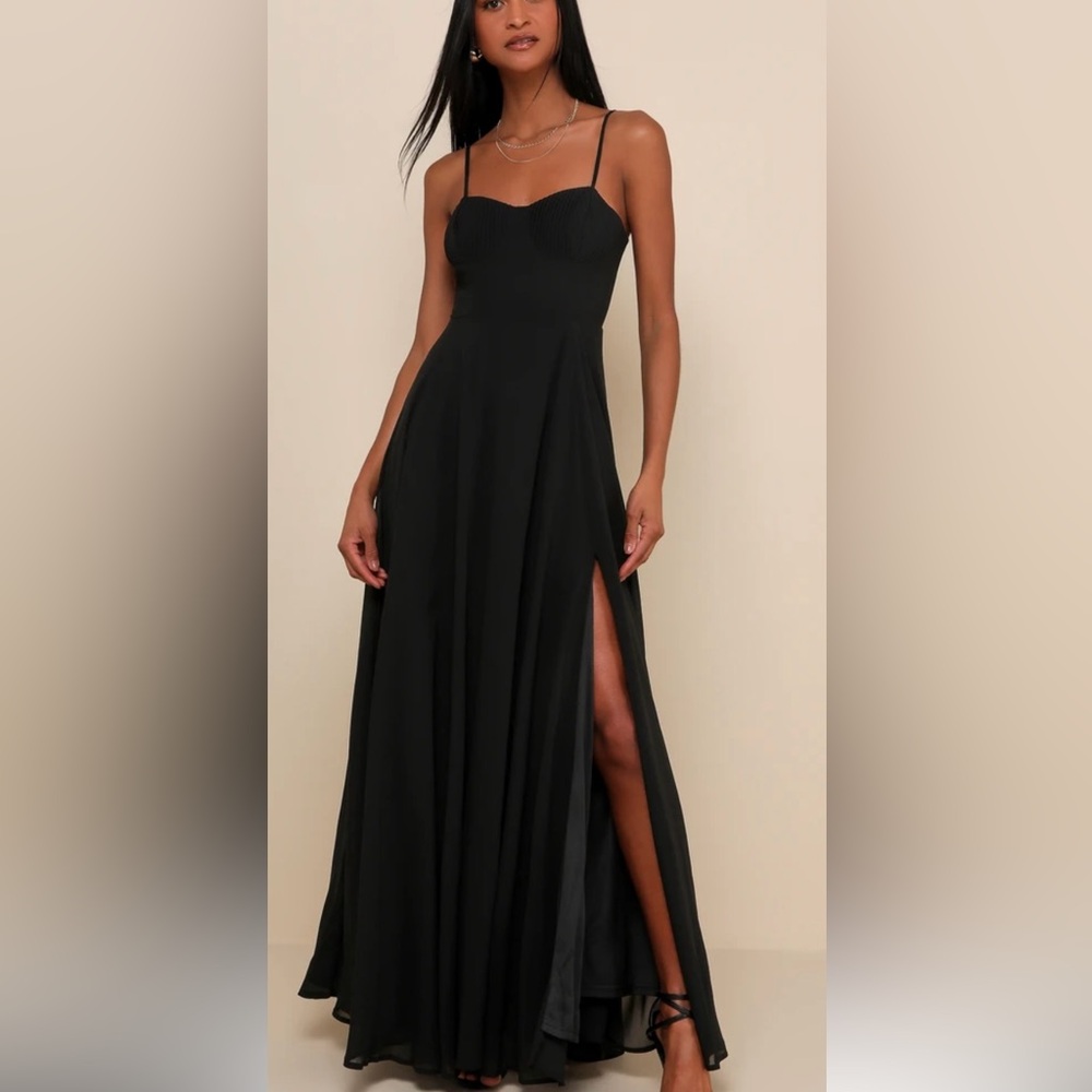 Lulu’s Cause for Commotion Black Gown